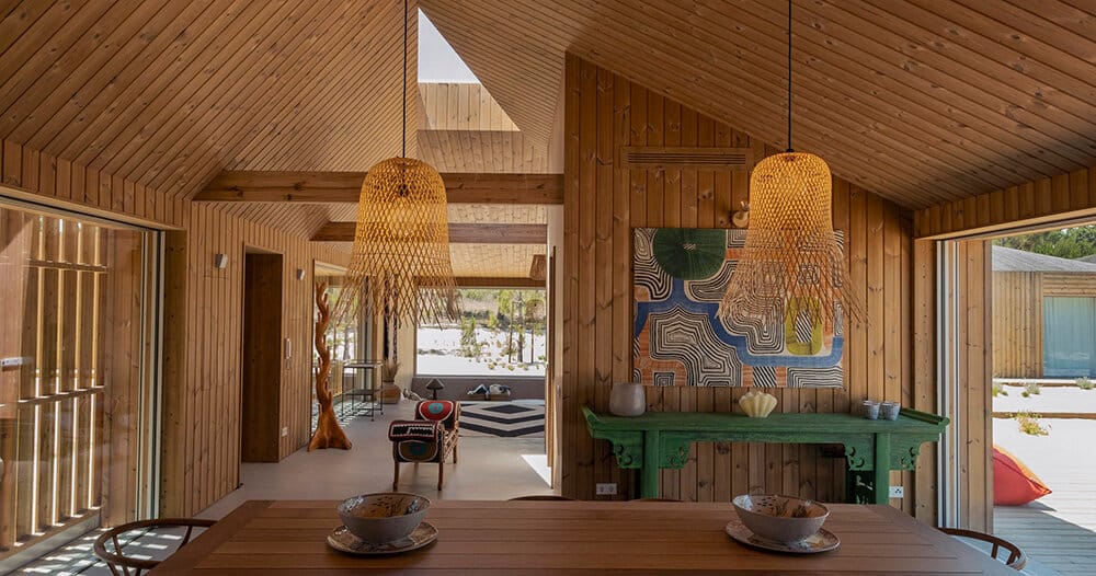 PIMAA clusters donavan house along sandy coastal site in portugal