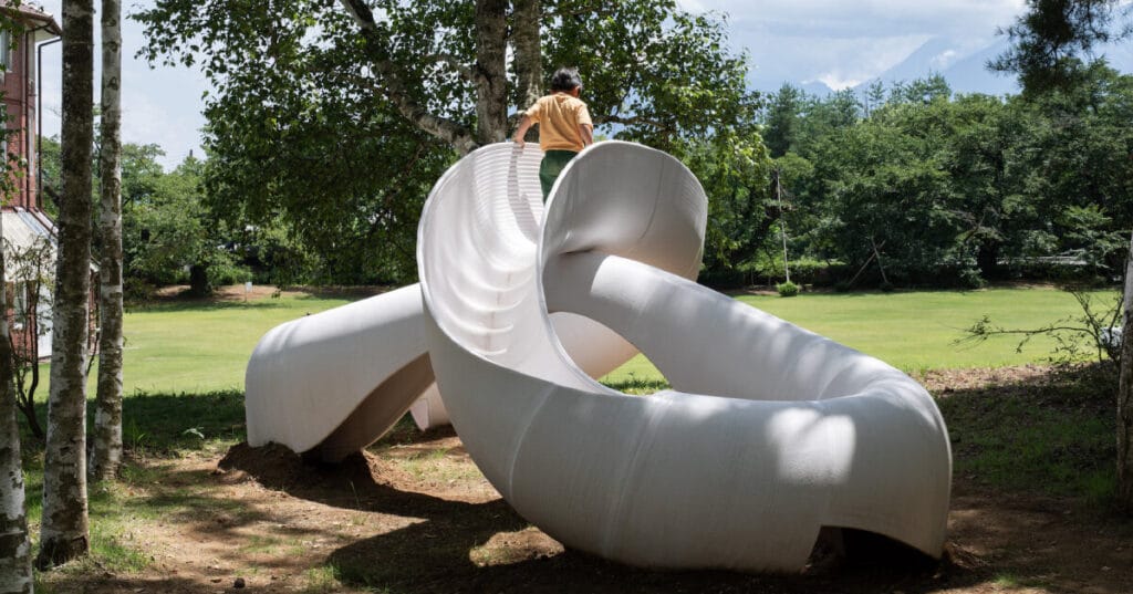 VUILD’s 3D-printed slide loops like mobius strip in japan park