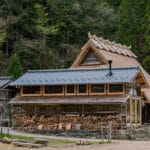 2m26 revives century-old kyoto annex with cypress structure and rammed earth flooring